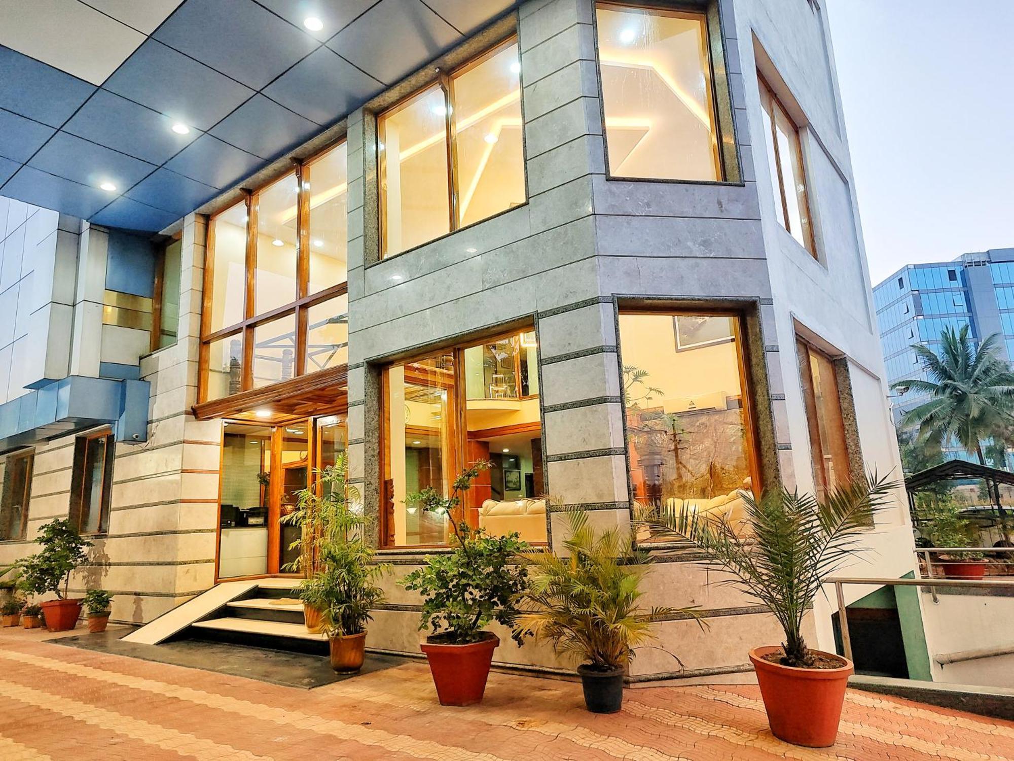 Hotel Presidency Kempegowda International Airport Bangalore Exterior foto